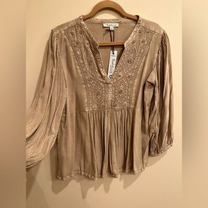 Solitaire tan sheared embroidered rayon top M